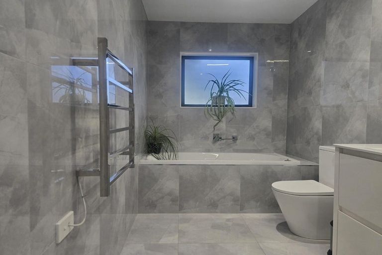 Photo of property in 12 Opouatu Avenue, Glenbrook, Waiuku, 2681