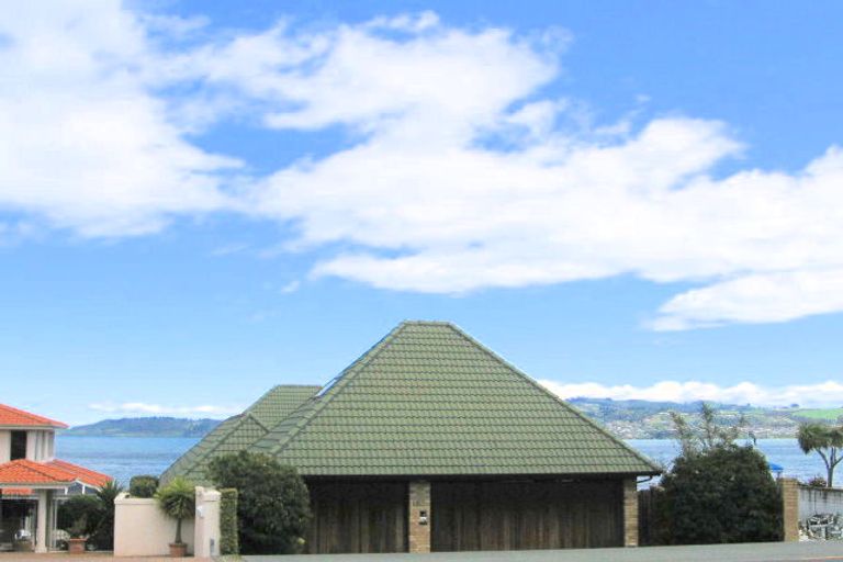 Photo of property in 163 Lake Terrace, Hilltop, Taupo, 3330