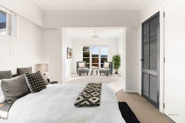 Photo of property in 32 Captain Scott Road, Glen Eden, Auckland, 0602