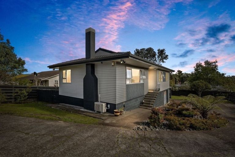 Photo of property in 17 Brunner Road, Glen Eden, Auckland, 0602