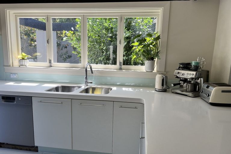 Photo of property in 5 Whareora Terrace, Cashmere, Christchurch, 8022