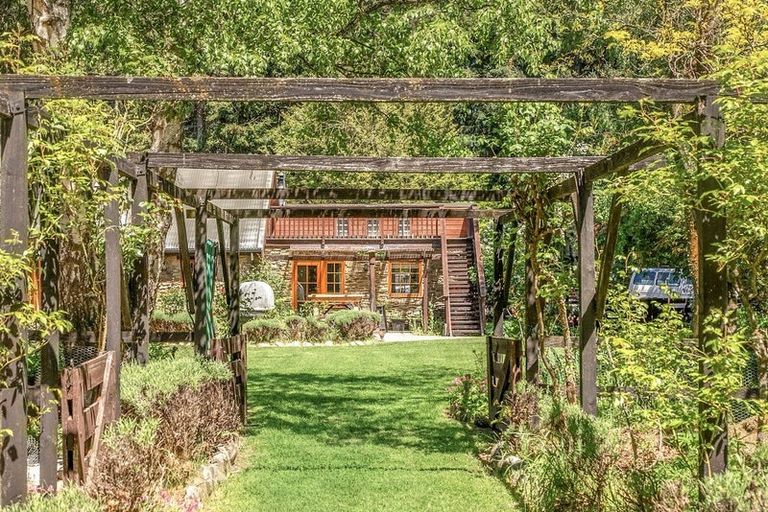 Photo of property in 426 Aubrey Road, Wanaka, 9305