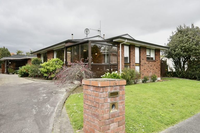 Photo of property in 43a Wikiriwhi Crescent, Awapuni, Palmerston North, 4412