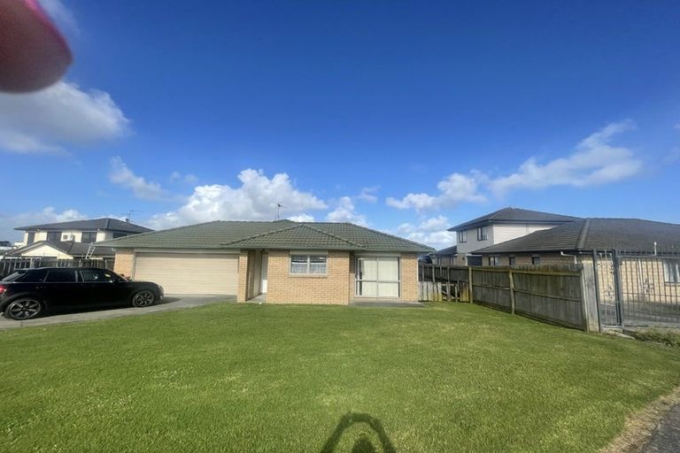 Photo of property in 6 Mark Edgar Place, Clendon Park, Auckland, 2103