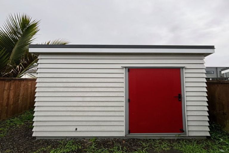 Photo of property in 22 Liquidambar Drive, Hobsonville, Auckland, 0616