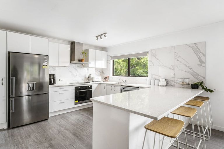 Photo of property in 65 Reynella Drive, Massey, Auckland, 0614