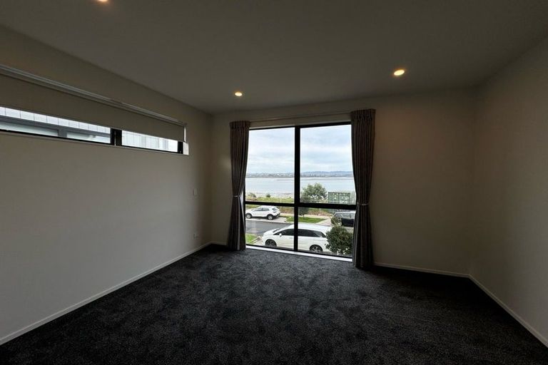 Photo of property in 103 Limestone Drive, Hobsonville, Auckland, 0616