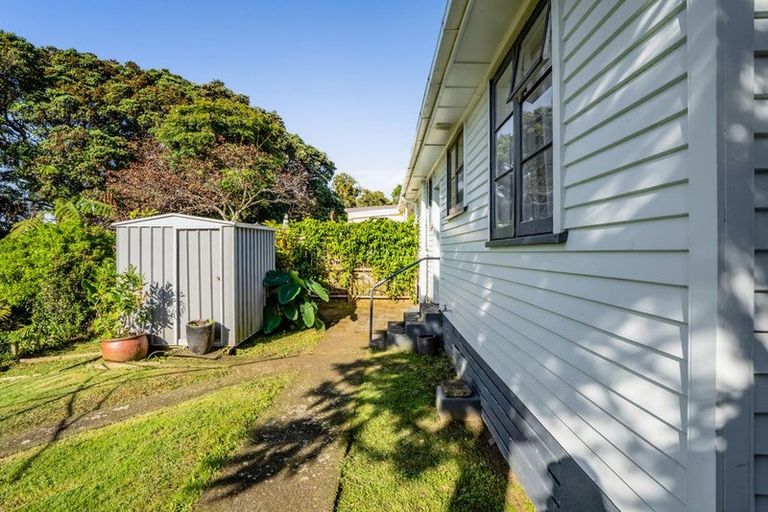 Photo of property in 117 Frankley Road, Frankleigh Park, New Plymouth, 4310