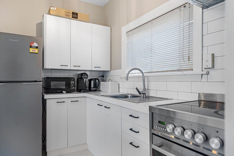 Photo of property in 2/20 Donald Place, St Albans, Christchurch, 8014