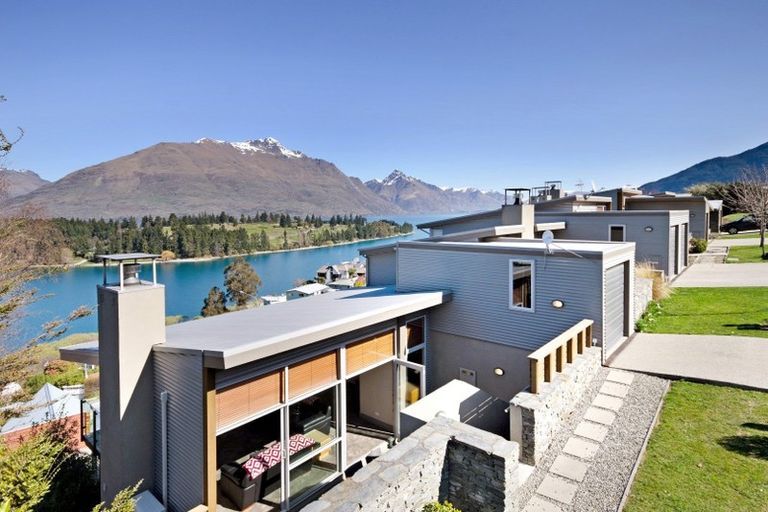 Photo of property in 7 Earnslaw Terrace, Queenstown, 9300