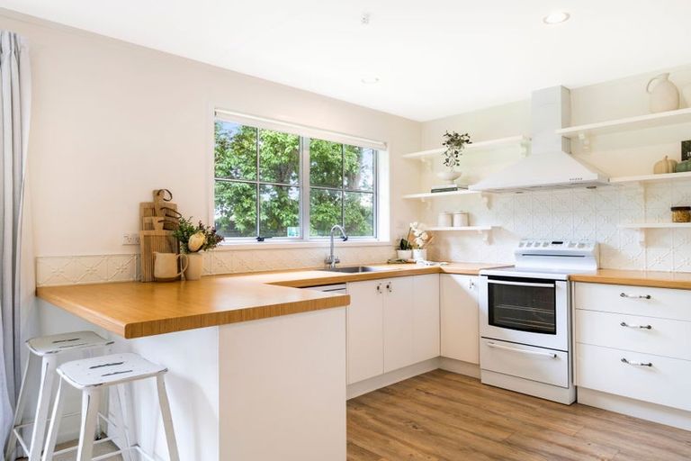 Photo of property in 9 Walnut Place, Owhata, Rotorua, 3010