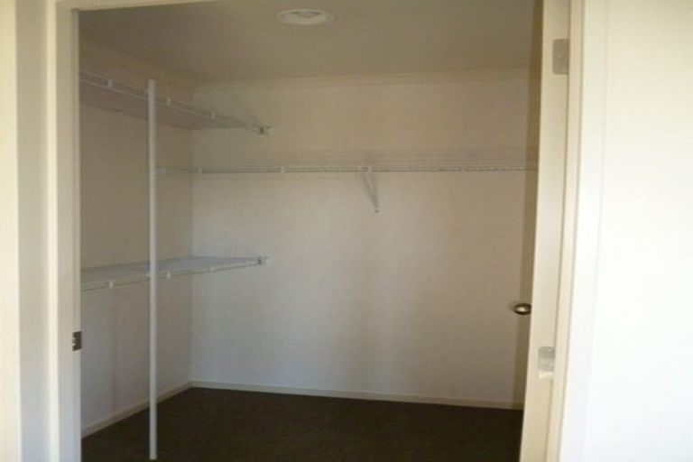 Photo of property in 2 Caulfield Place, Taradale, Napier, 4112