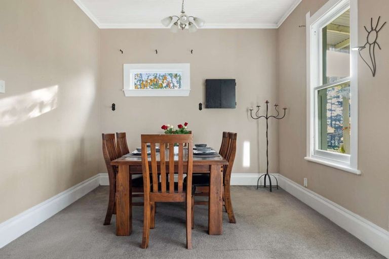 Photo of property in 2442 South Head Road, South Head, Helensville, 0874