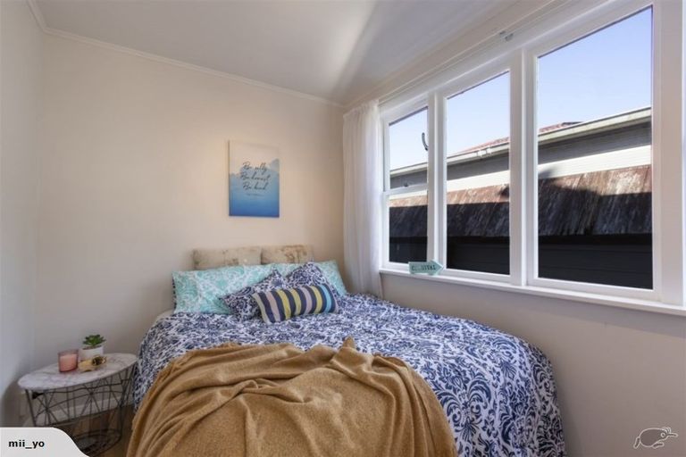 Photo of property in 68 Broderick Road, Johnsonville, Wellington, 6037