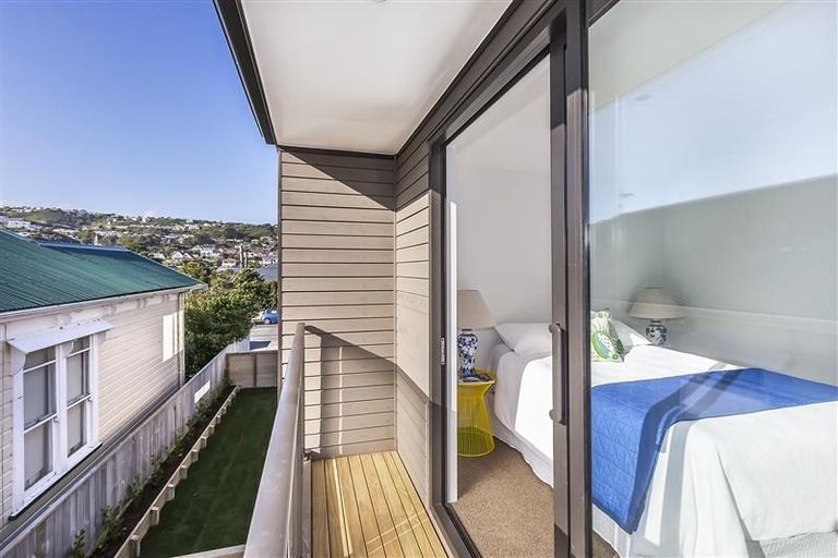 Photo of property in 74u5 Derwent Street, Island Bay, Wellington, 6023