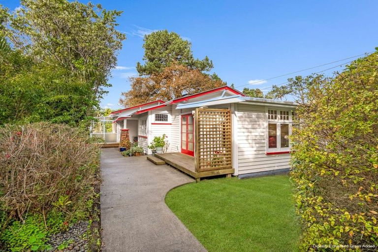 Photo of property in 32 Hutchison Crescent, Durie Hill, Whanganui, 4500