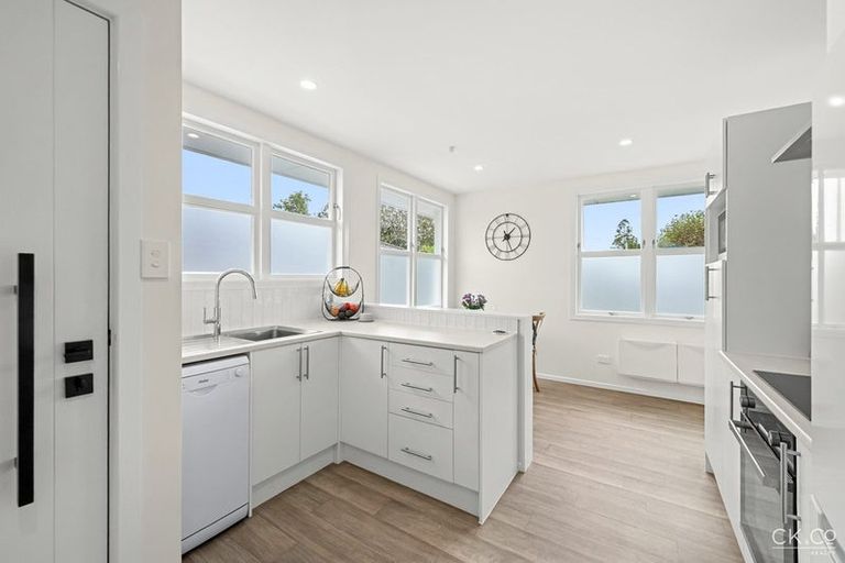 Photo of property in 1/1 Saulbrey Grove, Woburn, Lower Hutt, 5010