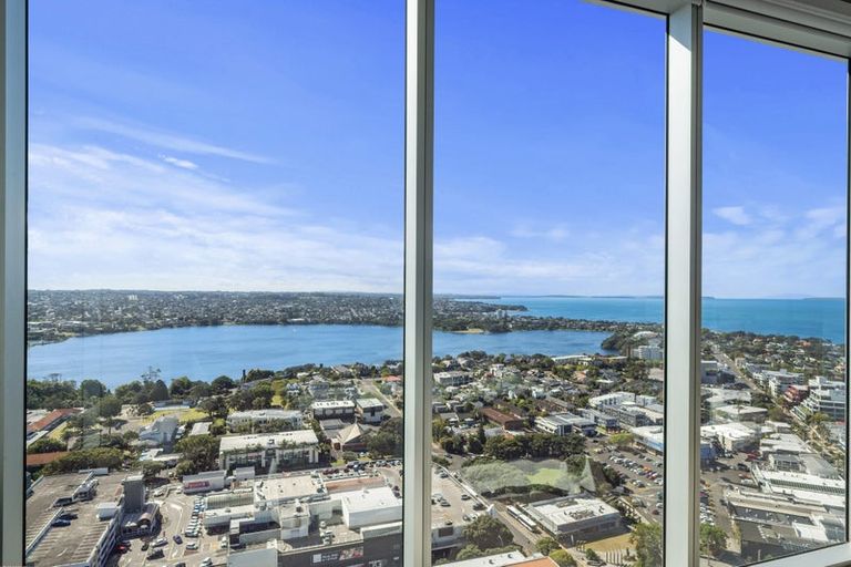 Photo of property in Sentinel Apartments, 2703/3 Northcroft Street, Takapuna, Auckland, 0622