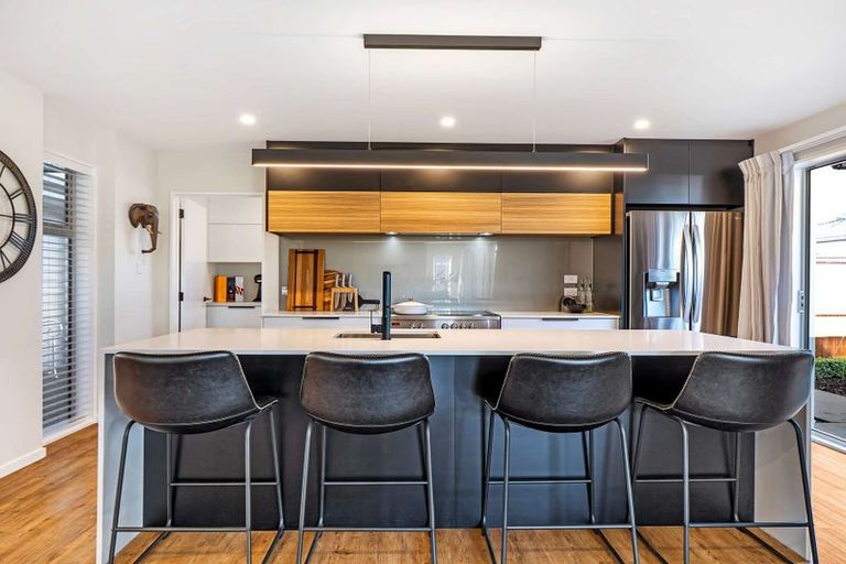 Photo of property in 13 Angus Place, Rangiora, 7400