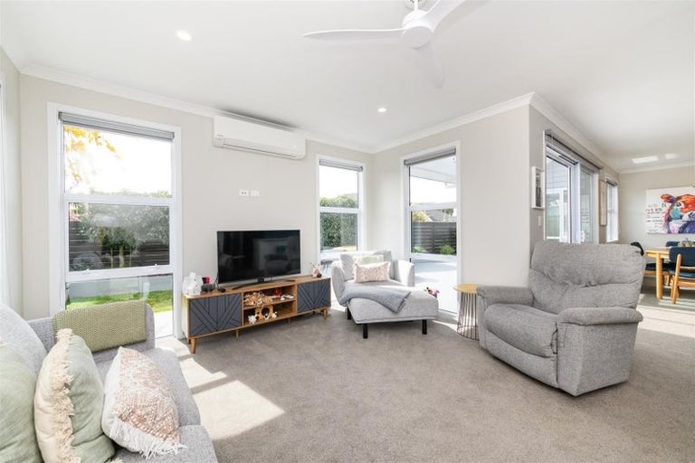 Photo of property in 10 Mcilwaine Place, Marton, 4710