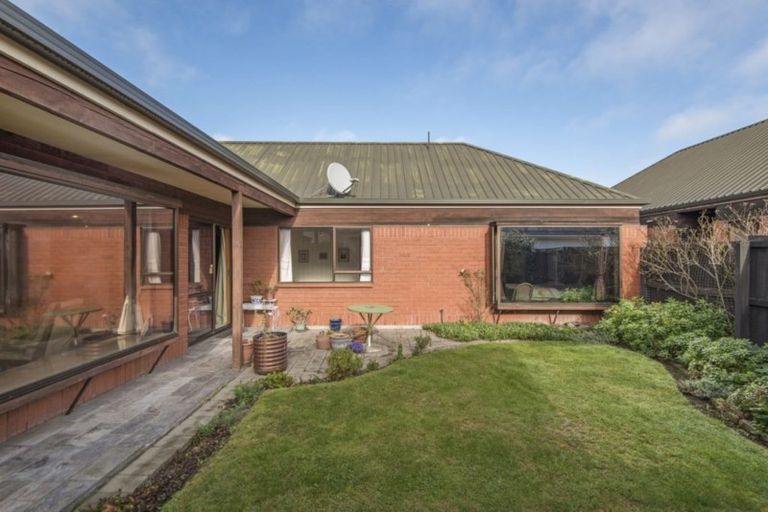 Photo of property in 26 Felstead Place, Avonhead, Christchurch, 8042