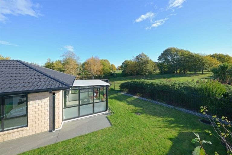 Photo of property in 16 Kilkivan Lane, Broomfield, Christchurch, 8042