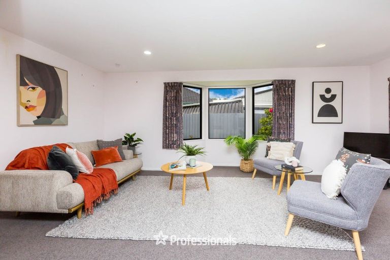 Photo of property in 2/36 Thackeray Street, Trentham, Upper Hutt, 5018
