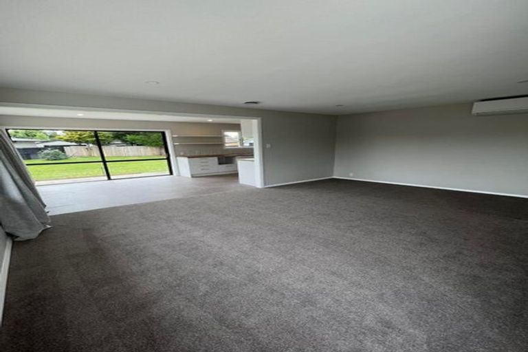 Photo of property in 17 Erin Crescent, Mairehau, Christchurch, 8013