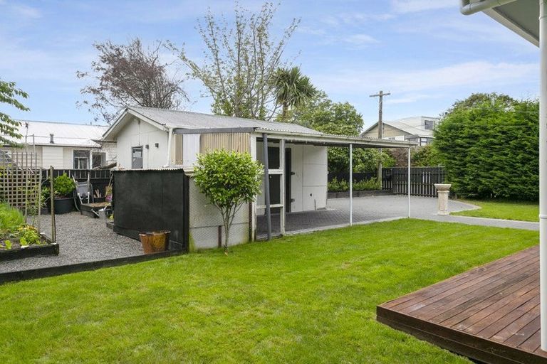 Photo of property in 50 Te Hatepe Avenue, Taupo, 3330