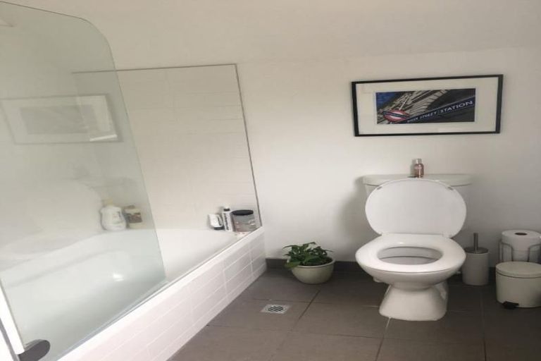 Photo of property in 12u3 Agra Crescent, Khandallah, Wellington, 6035