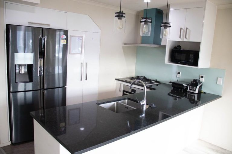 Photo of property in 10 Tribute Loop, Takanini, 2112