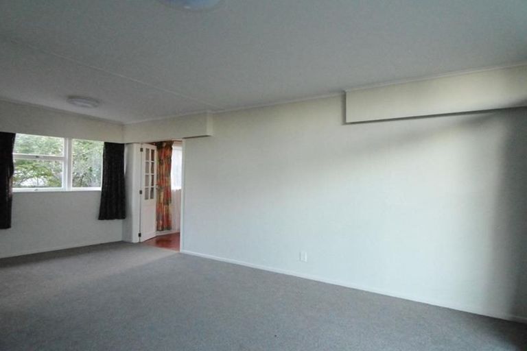 Photo of property in 8 Merchant Avenue, Te Atatu South, Auckland, 0610
