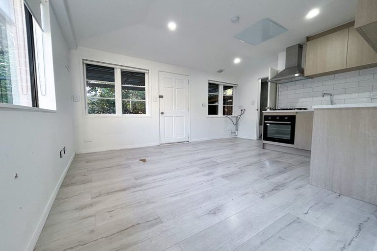 Photo of property in 22 Botany Road, Howick, Auckland, 2010