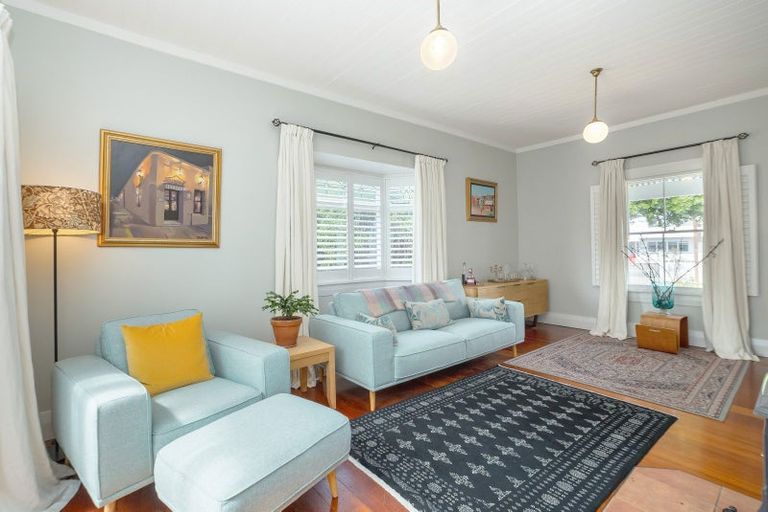 Photo of property in 234 Main Street, Greytown, 5712