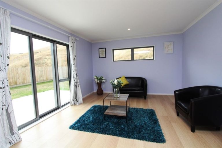 Photo of property in 5 Prestwich Rise, Churton Park, Wellington, 6037