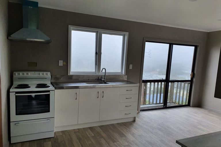 Photo of property in 38 Bassett Road, Johnsonville, Wellington, 6037