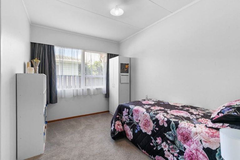 Photo of property in 74 Kennedy Drive, Levin, 5510