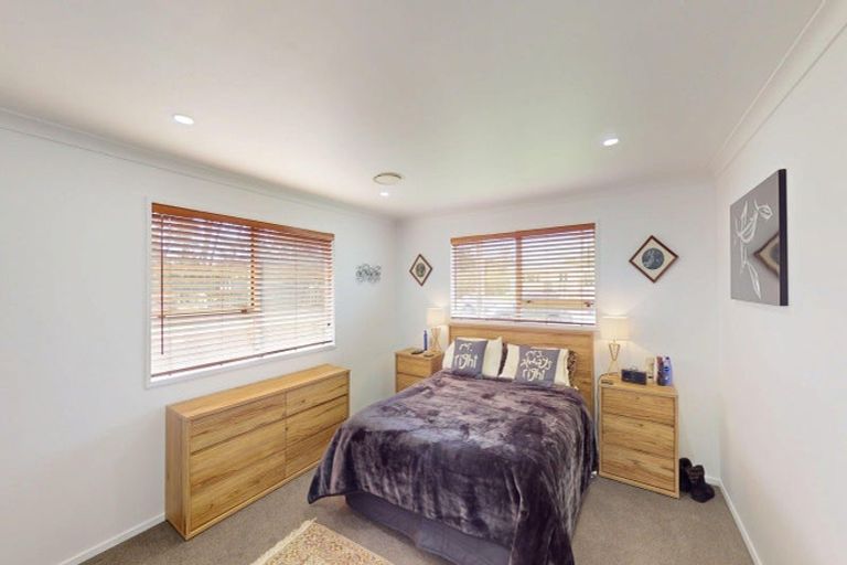 Photo of property in 135 Rua Avenue, Waitarere Beach, Levin, 5510