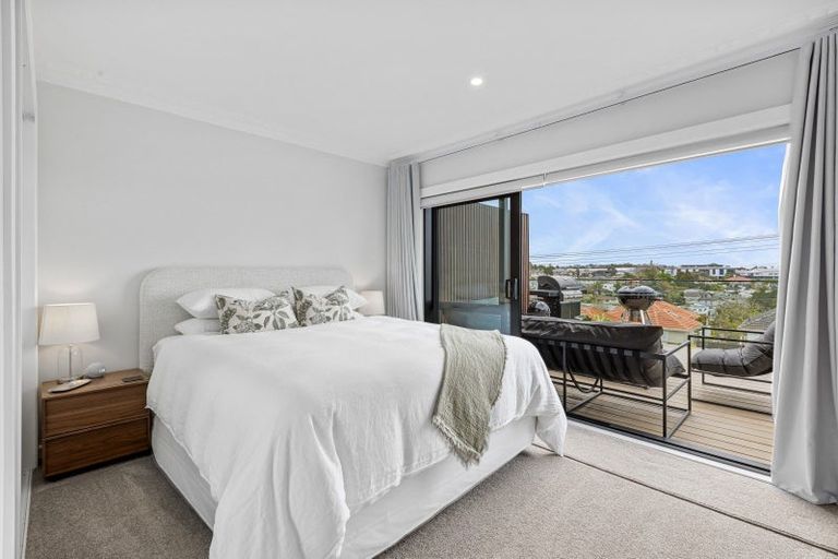 Photo of property in 23 Braemar Road, Rothesay Bay, Auckland, 0630