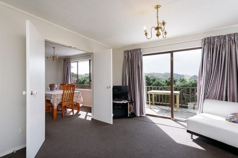 Photo of property in 76 Thurleigh Grove, Karori, Wellington, 6012