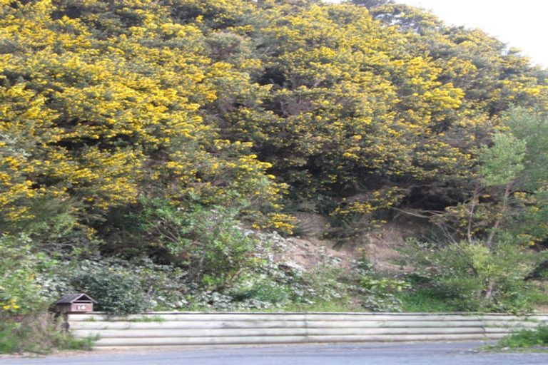 Photo of property in 16 Beatty Avenue, Karori, Wellington, 6012