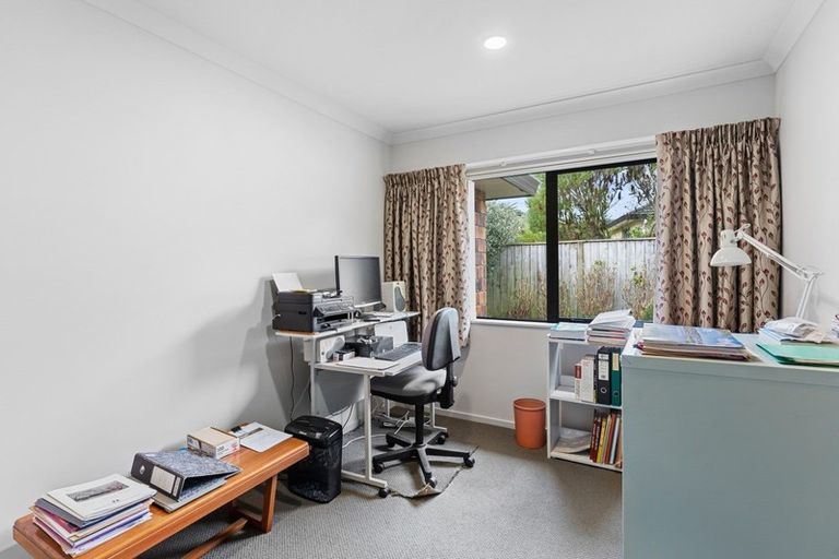 Photo of property in 18 Ludlam Way, Otaki, 5512