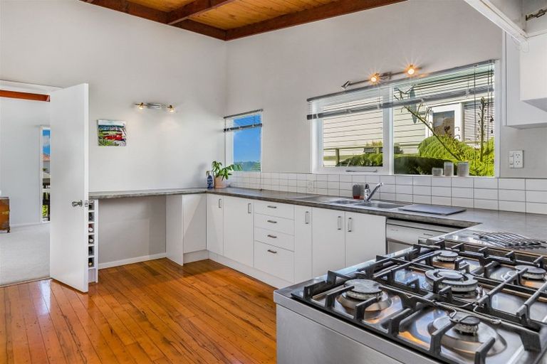 Photo of property in 14 Tensing Place, Khandallah, Wellington, 6035