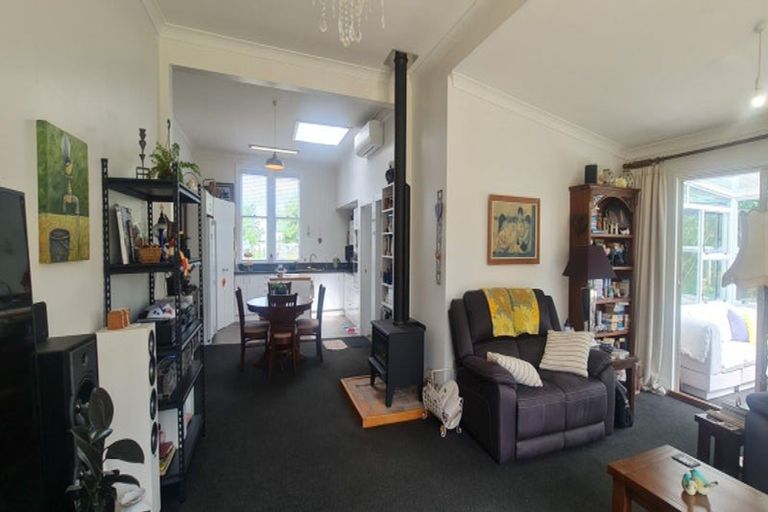 Photo of property in 27 Waitere Street, Marton, 4710