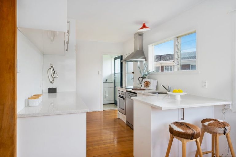 Photo of property in 39 Harrington Road, Henderson, Auckland, 0610