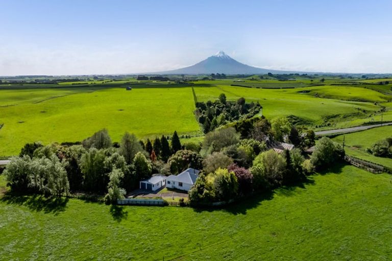 Photo of property in 252 Boylan Road, Te Roti, Hawera, 4673