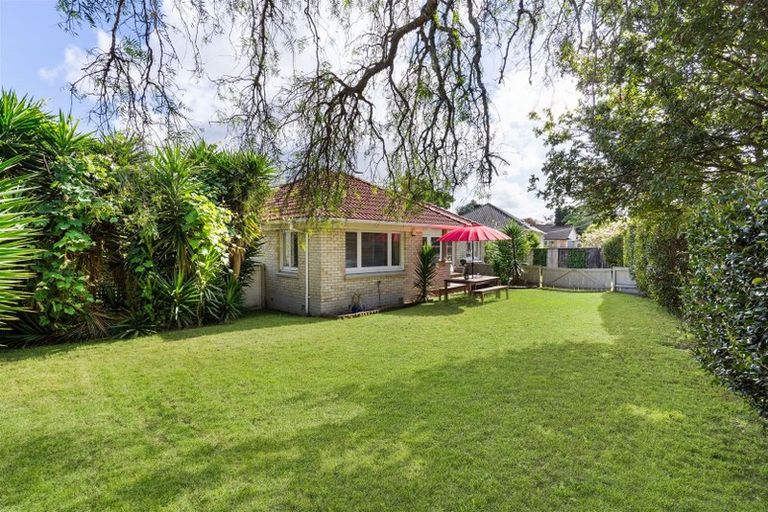 Photo of property in 13 Manse Road, Pahurehure, Papakura, 2113