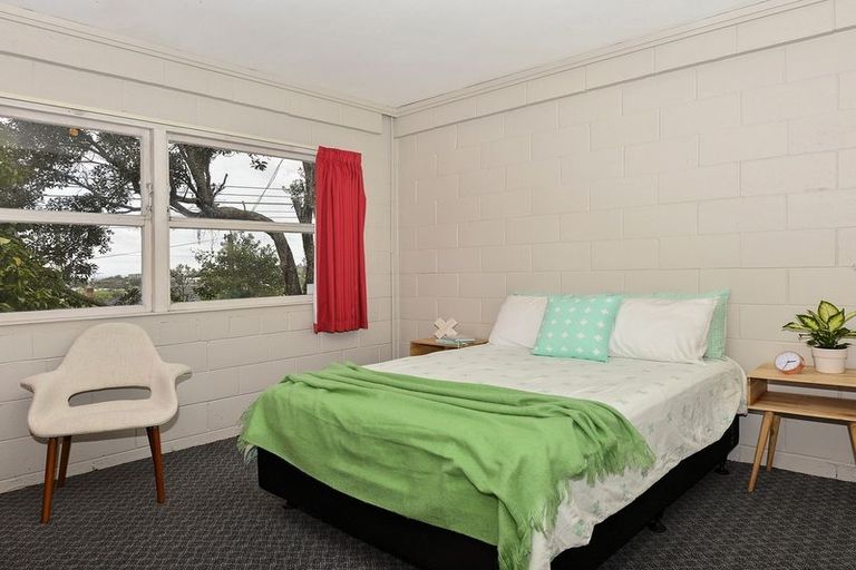 Photo of property in 117 Golf Road, New Lynn, Auckland, 0600