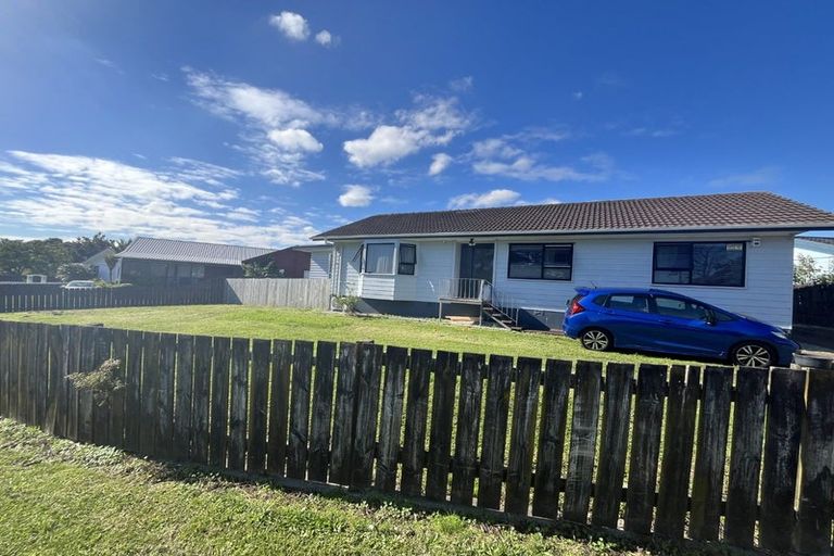 Photo of property in 3 Rukumoana Place, Clendon Park, Auckland, 2103