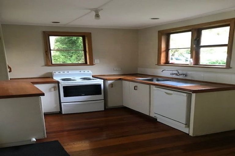 Photo of property in 6 Prebble Grove, Naenae, Lower Hutt, 5011